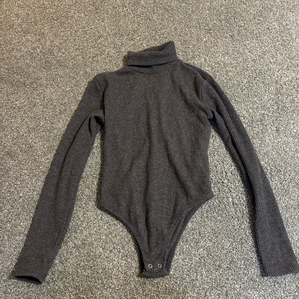 Forever 21 Charcoal Ribbed Knit Top